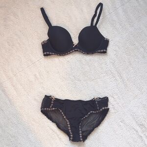 Elegant Black Lace Trim Bra and Panty Set